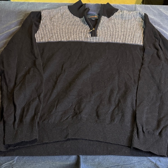 Fairlane Men's Black and Gray 1/4 Zip Cashmere Blend Sweater - Picture 4 of 4